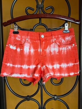 BLANK NYC The Essex Classic Cutoff Shorts